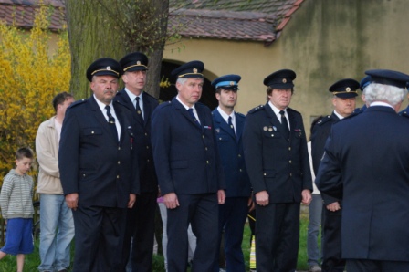 Kladení věnců 7.5.2013 (7)