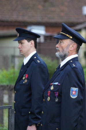 Kladení věnců 7.5.2013 (8)