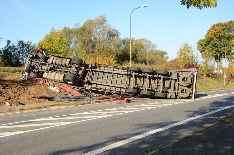 Nehoda kamionu 15.10.2017 (2)