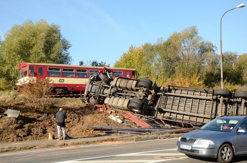 Nehoda kamionu 15.10.2017 (5)